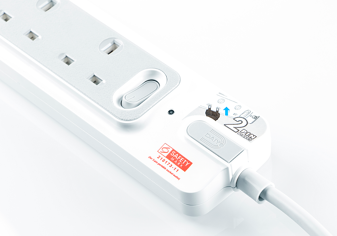 Daiyo DE366 2M 6Way Master Switch Socket Strip with Surge